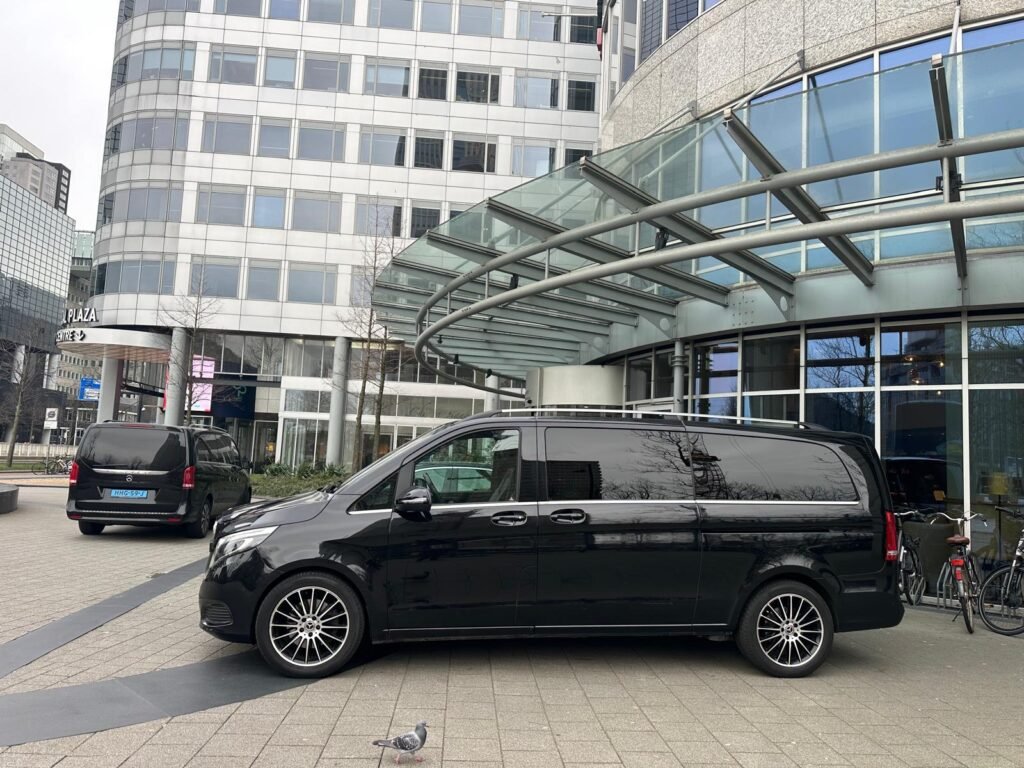 Professional taxi Amsterdam Mercedes V-Class Quick Taxi