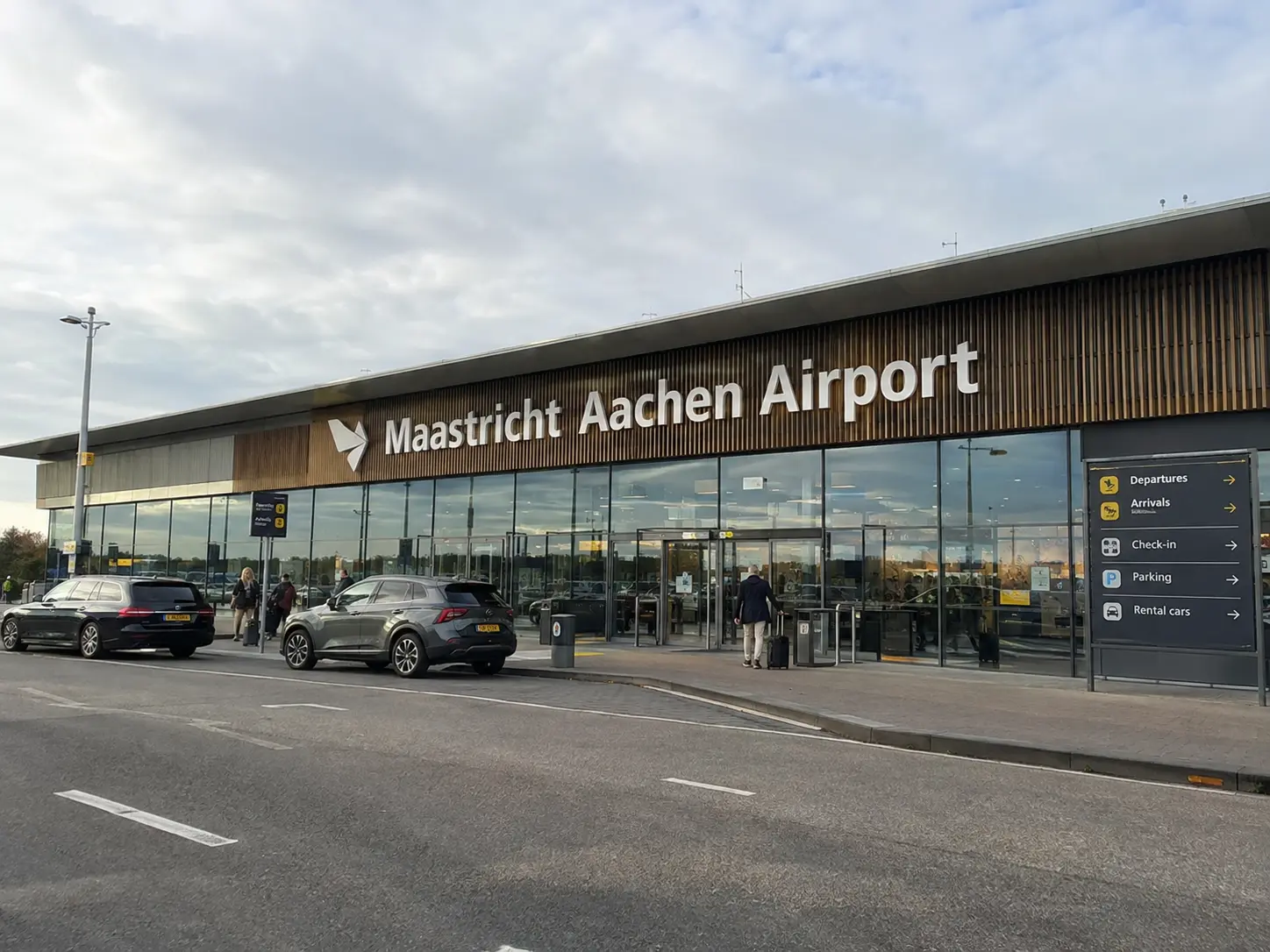 Maastricht Aachen Airport taxi service for airport transfers and passenger transportation.